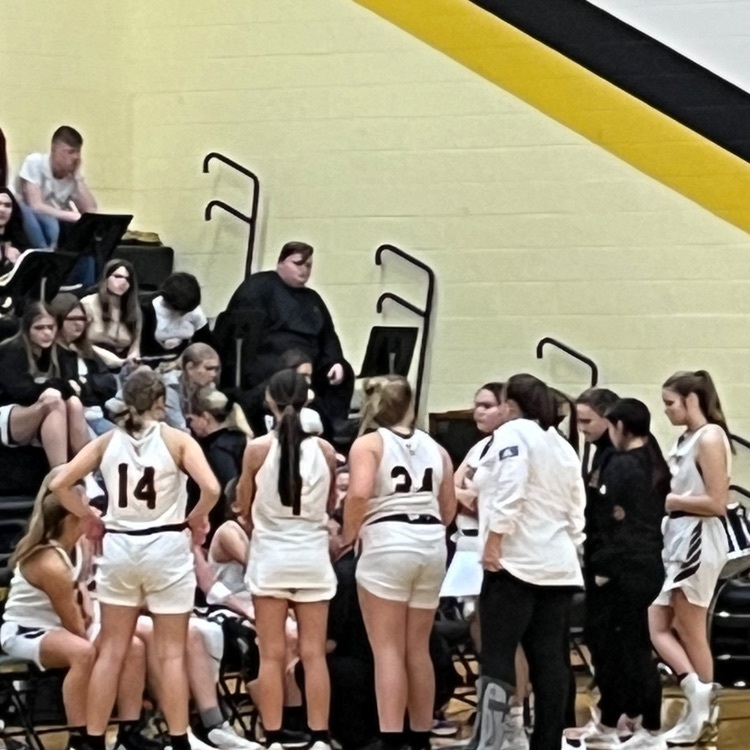 Lady G-Men during a timeout 